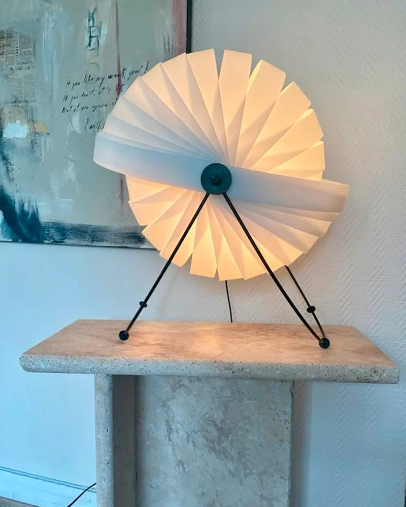 lampe eclipse oeuvre art
