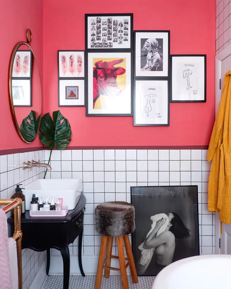 deco salle de bain moderne mur rose