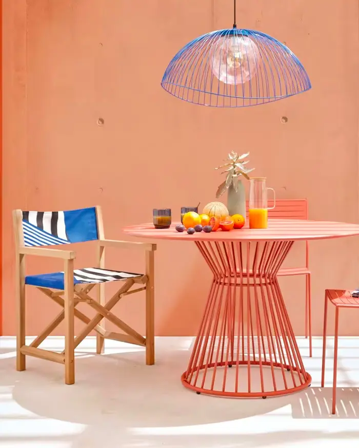 table metal ronde rouge