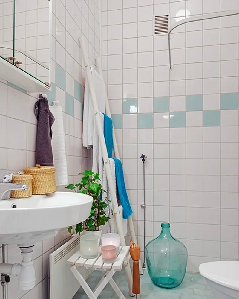 deco appartement recup noir blanc salle de bain