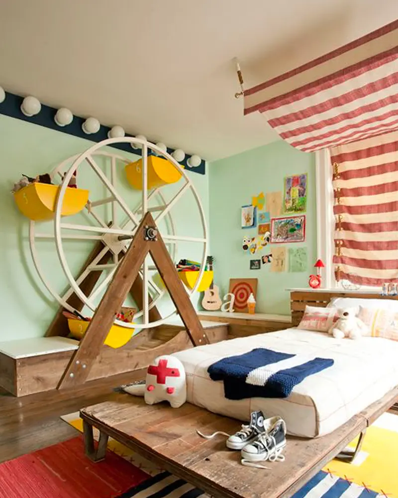 deco chambre enfant cirque bois