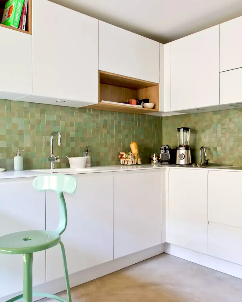 deco cuisine moderne carrelage zellige vert