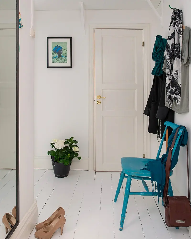 deco appartement recup noir blanc entree
