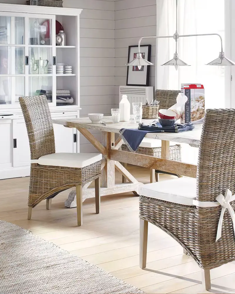 deco salle a manger bord de mer blanc rotin