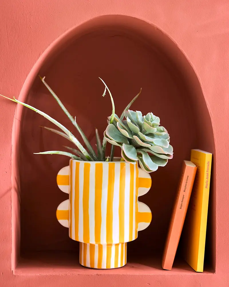 vase ceramique raye