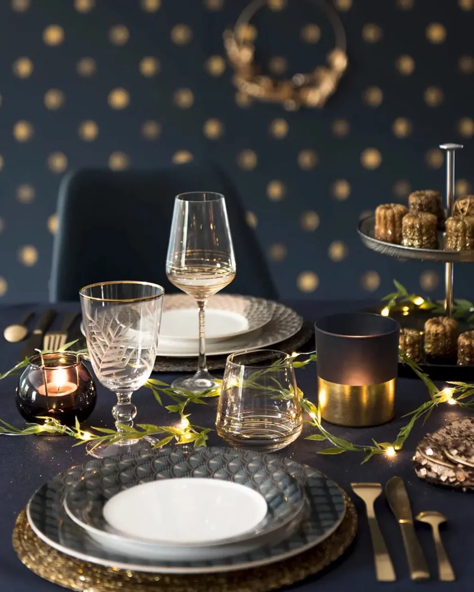 deco table noel moderne chic bleu dore