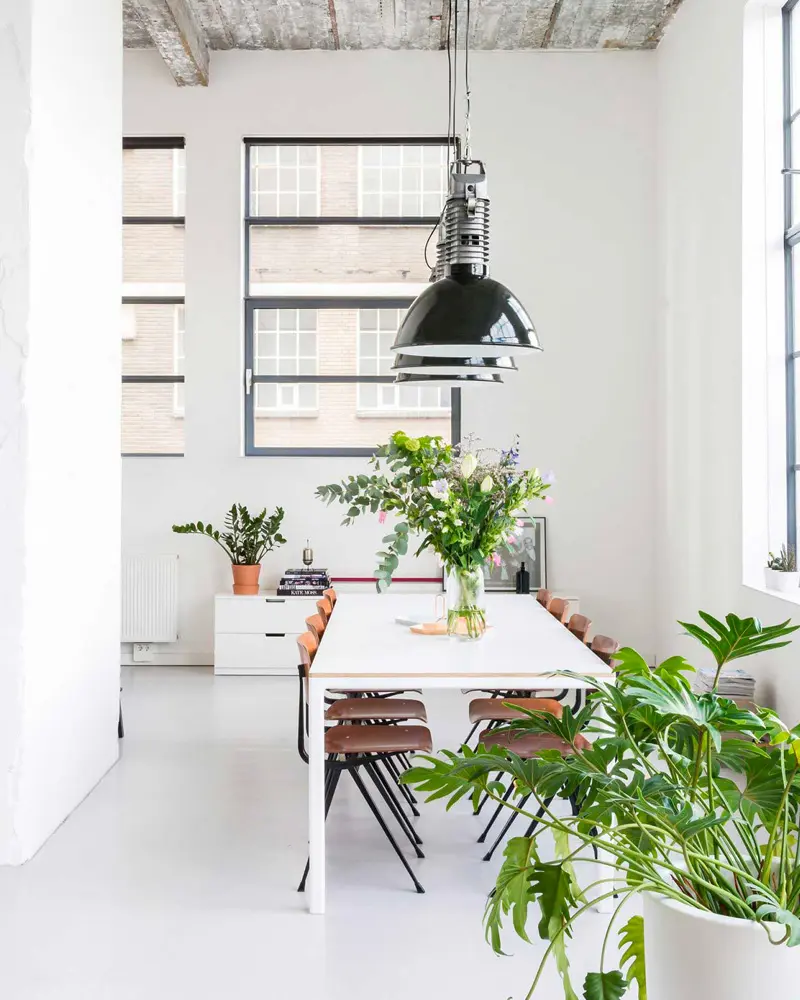 deco salle a manger industrielle chic blanche