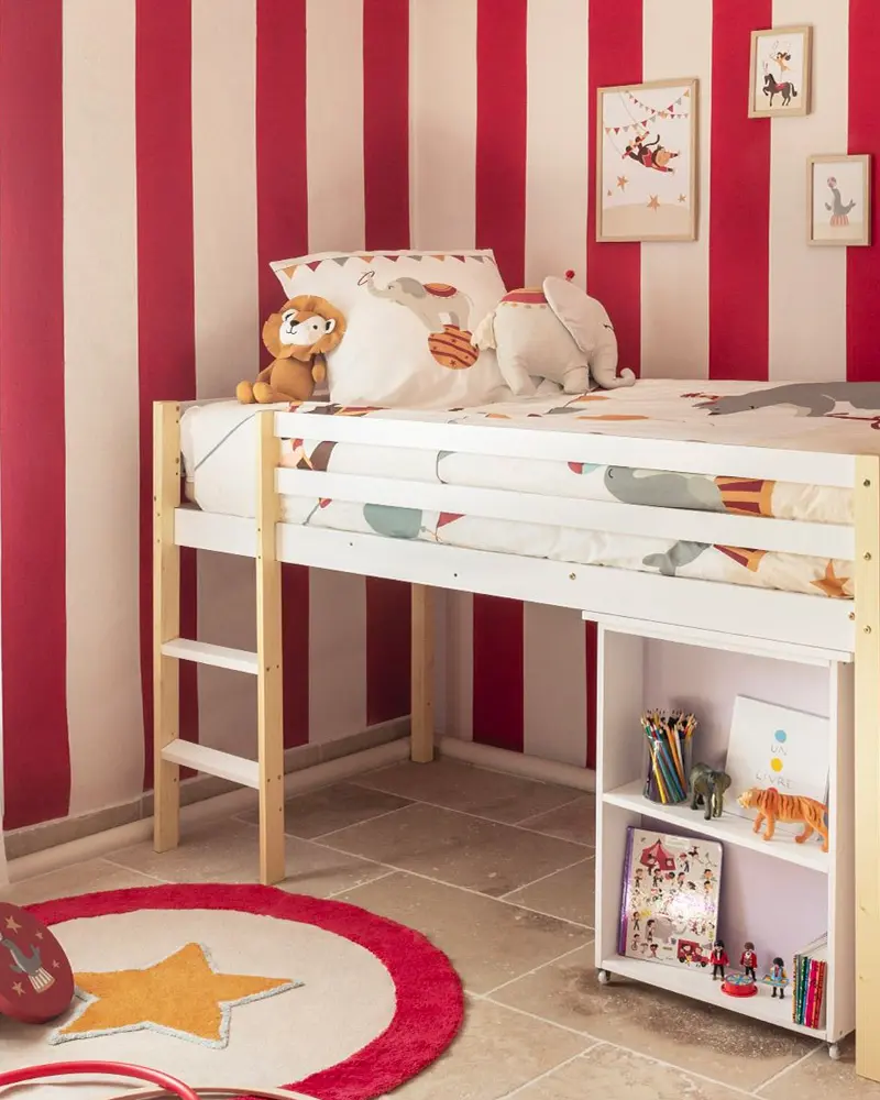 deco chambre enfant cirque rayures rouges