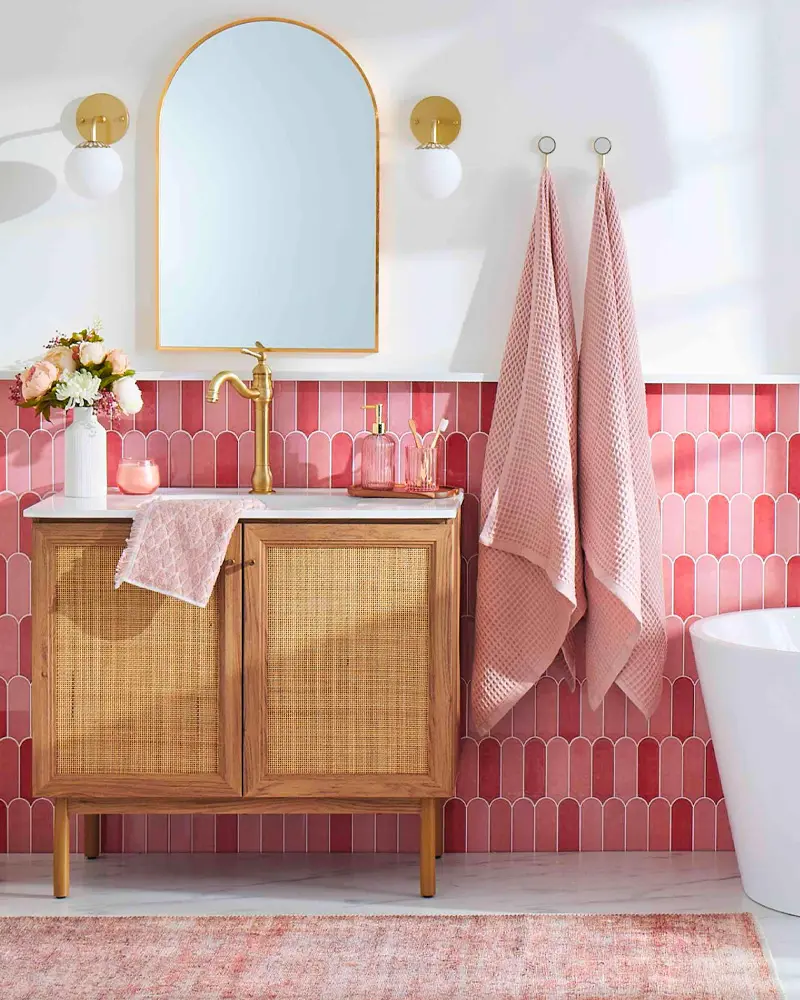 deco salle de bain carrelage rose cannage