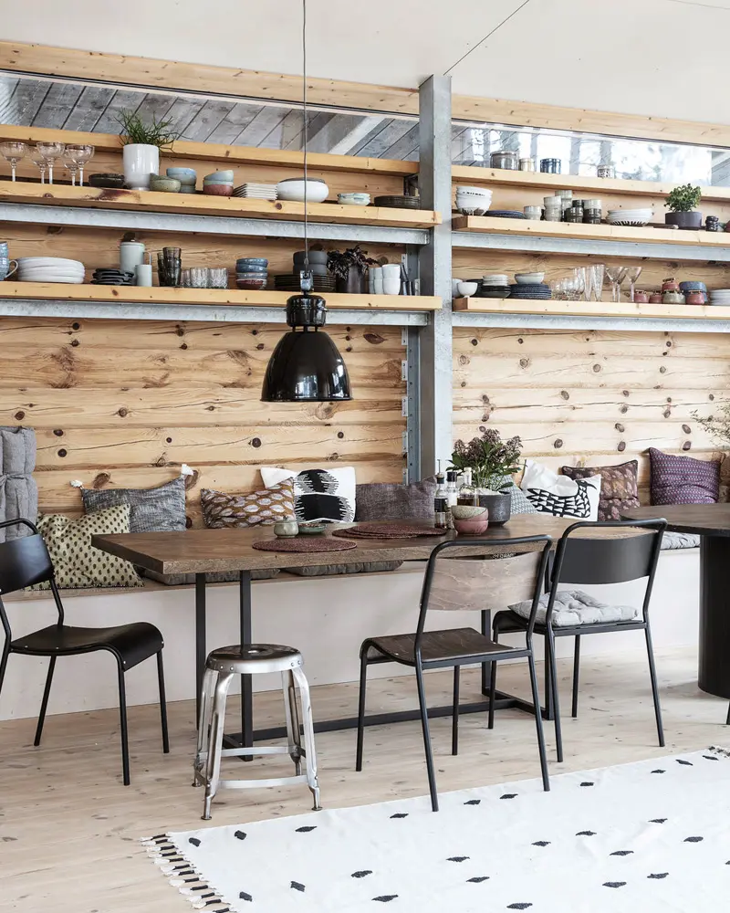 deco salle a manger scandinave industrielle noir bois