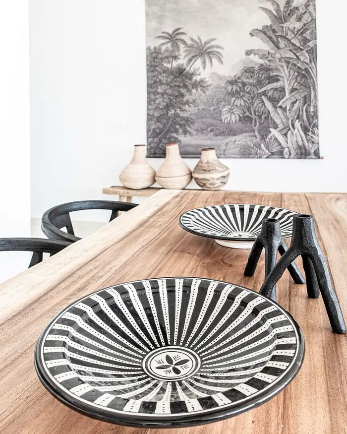 deco appartement ethnique noir bois salle a manger