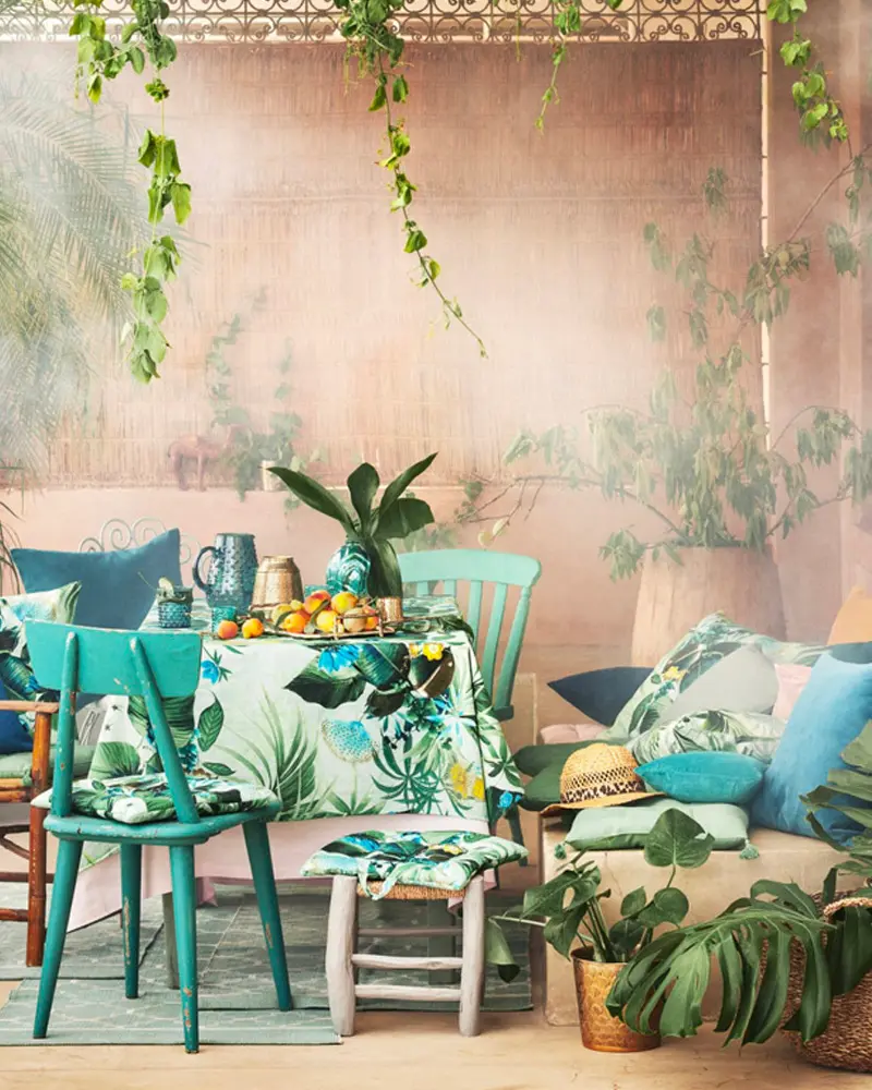 deco salle a manger tropicale coloree
