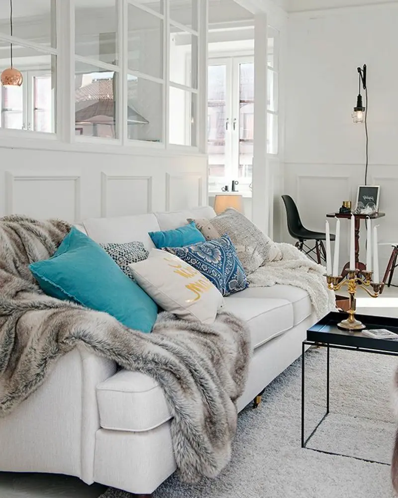 deco salon cosy fausse fourrure