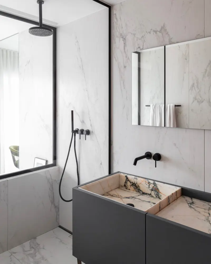 deco appartement moderne marbre bois salle de bain