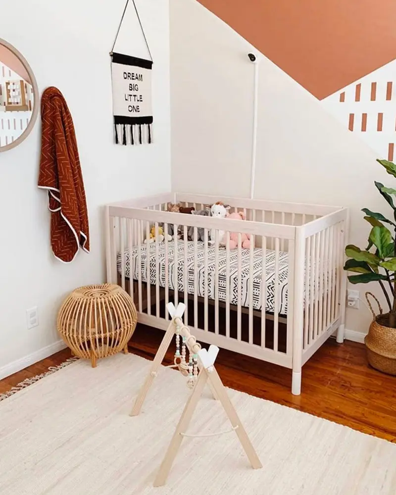 deco chambre bebe ethnique moderne rose