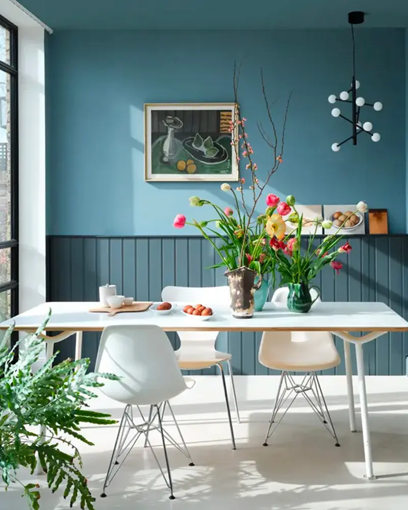deco salle a manger mur bleu