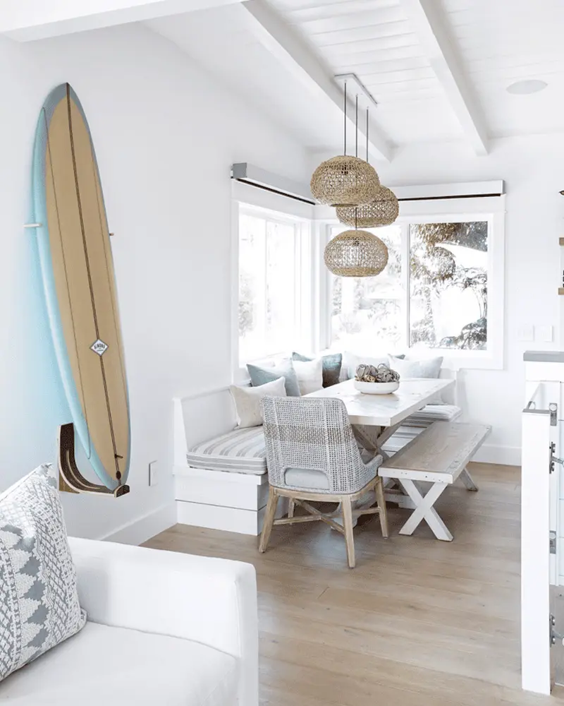 salle a manger bord de mer blanche