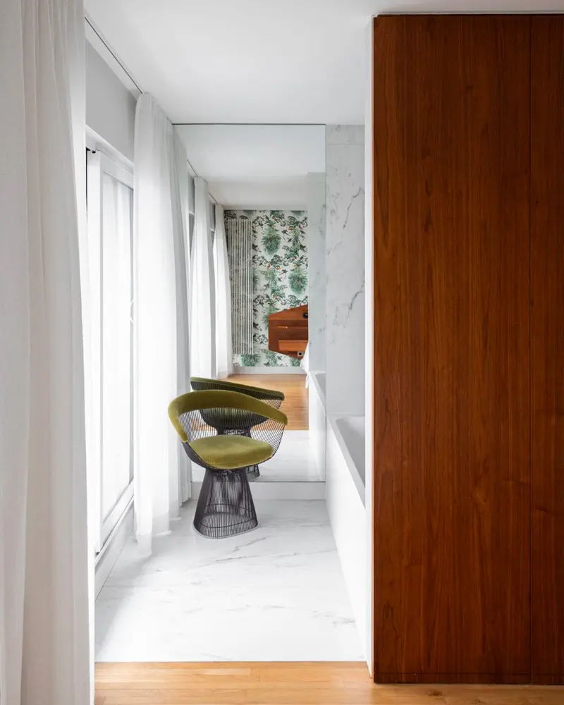 deco appartement moderne marbre bois salle de bain