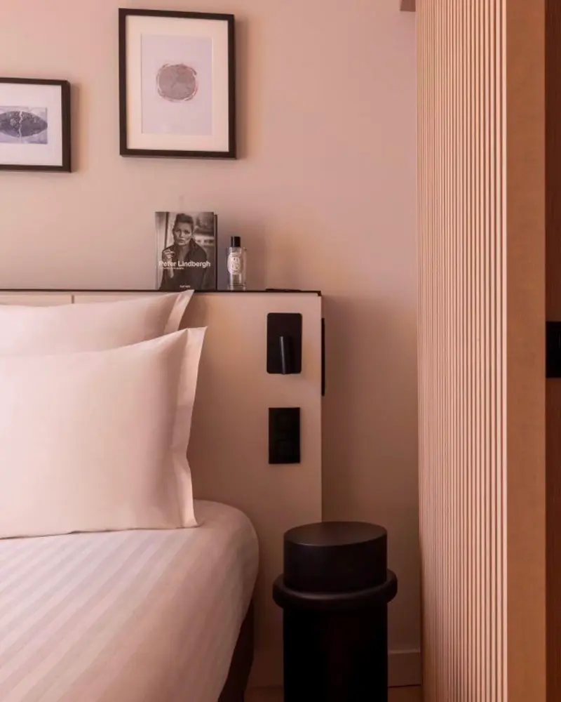 hotel este paris