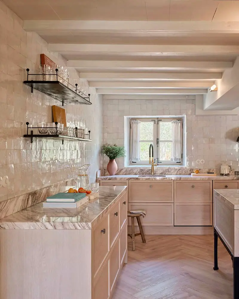 mur carrelage zellige beige deco cuisine