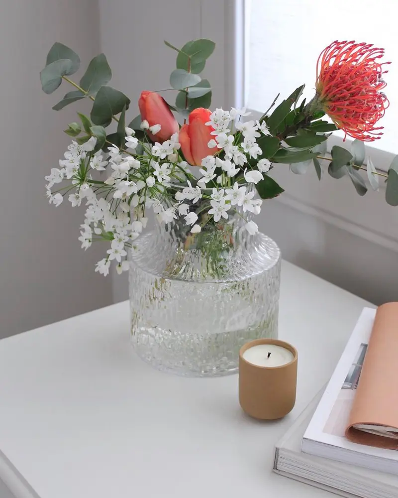 deco appartement minimaliste gris blanc