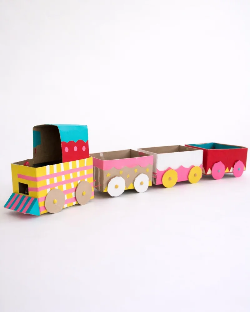 petit train carton enfant diy